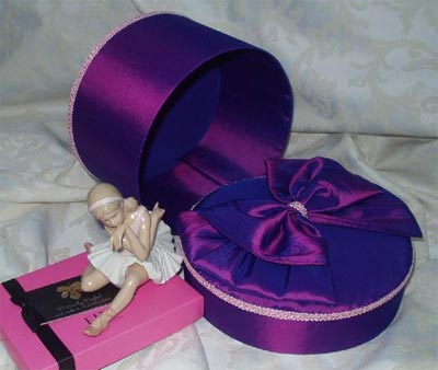 Round Box Purple Taffeta with baby pink trim