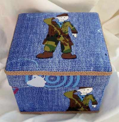 Square Box with Soldier design